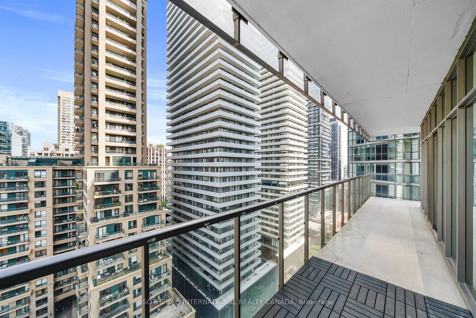 33 Charles Street E, Unit 1611 thumbnail 22