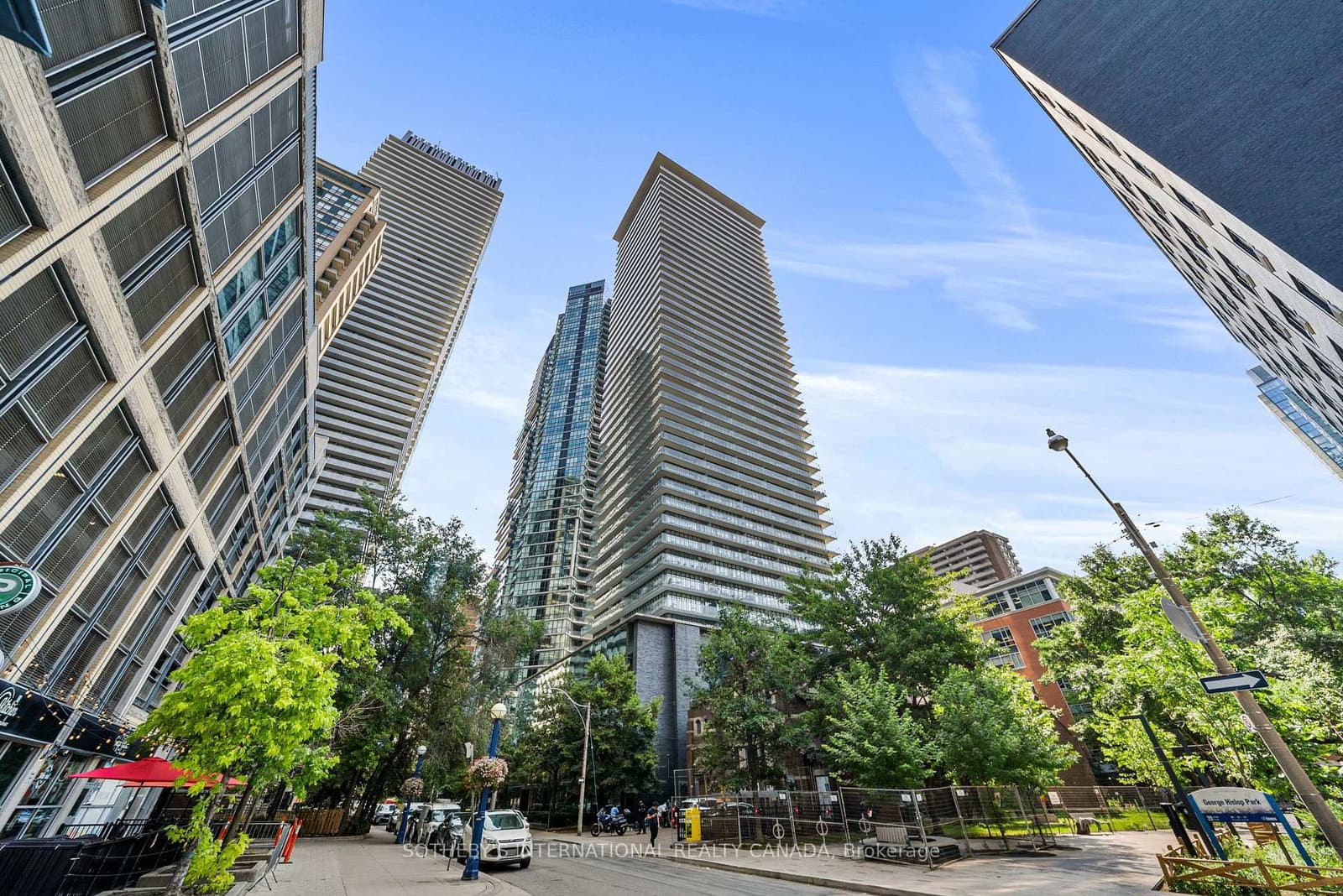 33 Charles Street E, Unit 1611 thumbnail 42