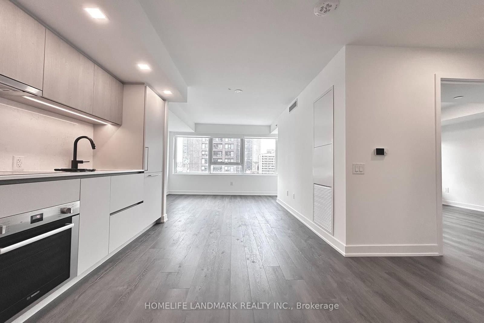 609 Sherbourne Street, Unit 2203 thumbnail 5