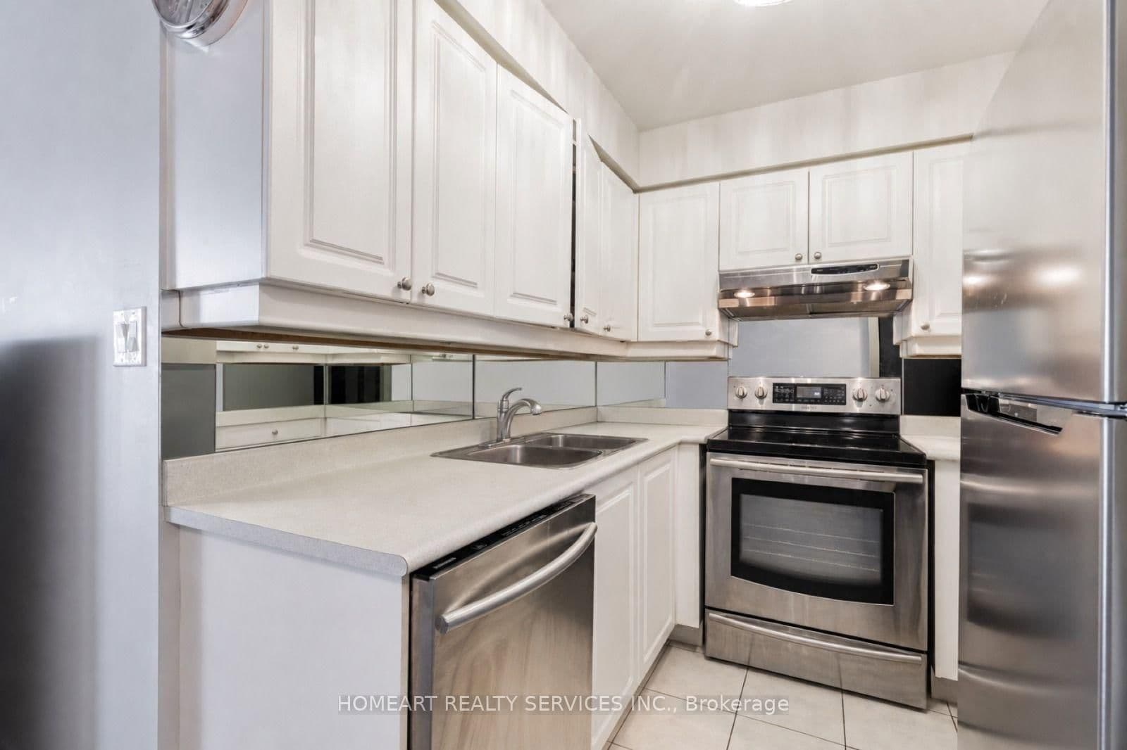 3 Rean Drive, Unit 2012 thumbnail 3
