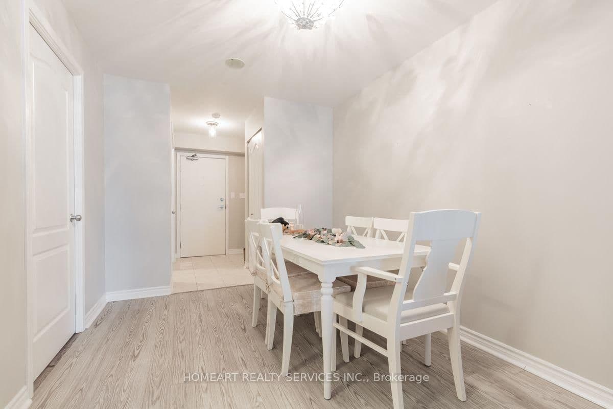 3 Rean Drive, Unit 2012 thumbnail 8