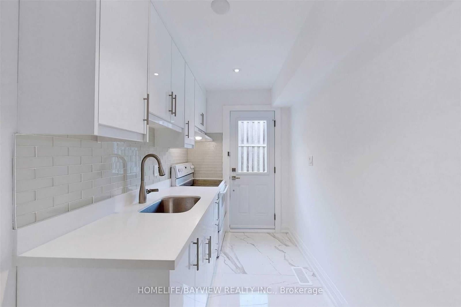 663 Conacher (lower) Drive thumbnail 12