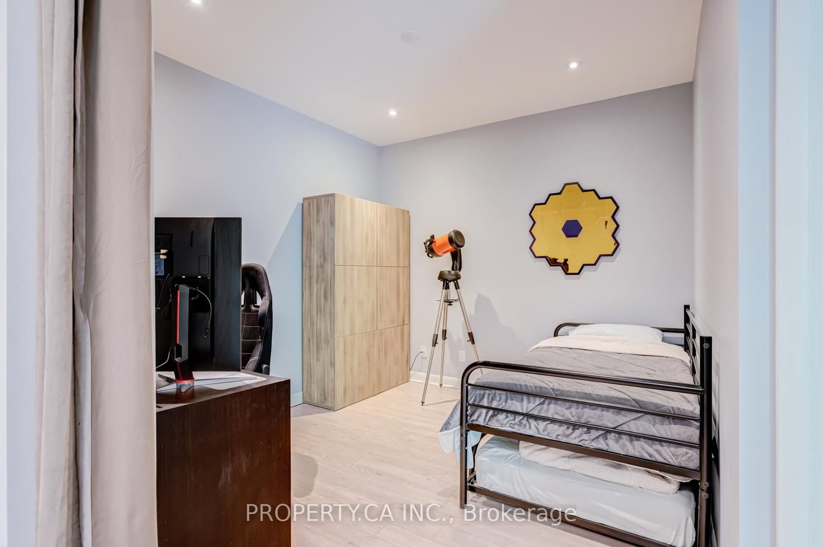 525 Wilson Avenue, Unit 118 thumbnail 17