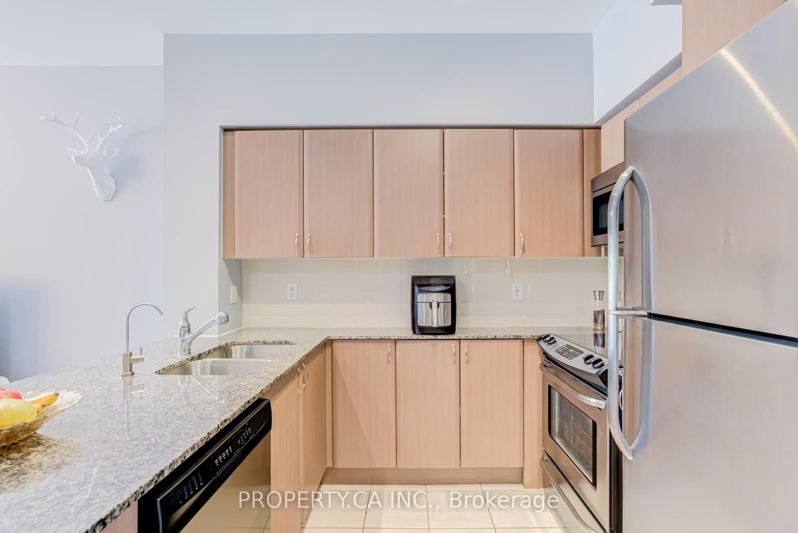 525 Wilson Avenue, Unit 118 thumbnail 4