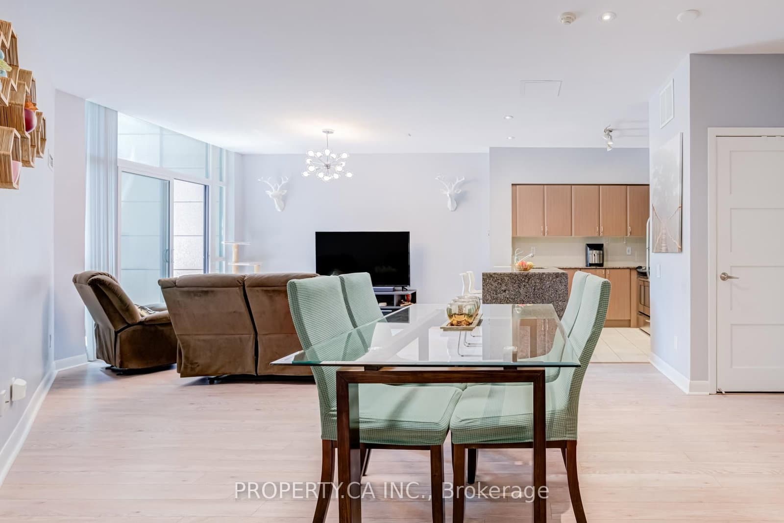 525 Wilson Avenue, Unit 118 thumbnail 6