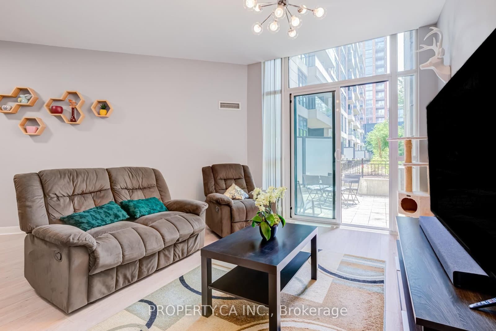 525 Wilson Avenue, Unit 118 thumbnail 8