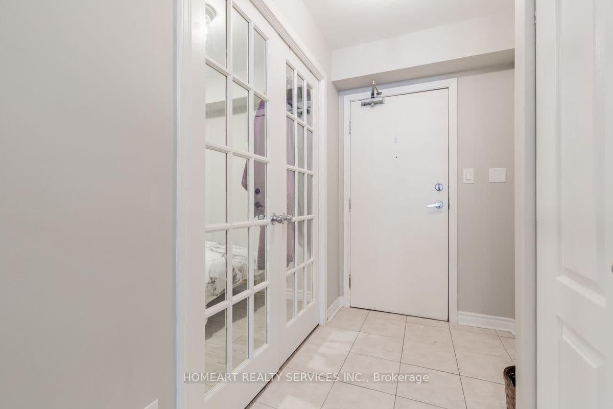 3 Rean Drive, Unit 2012 thumbnail 2