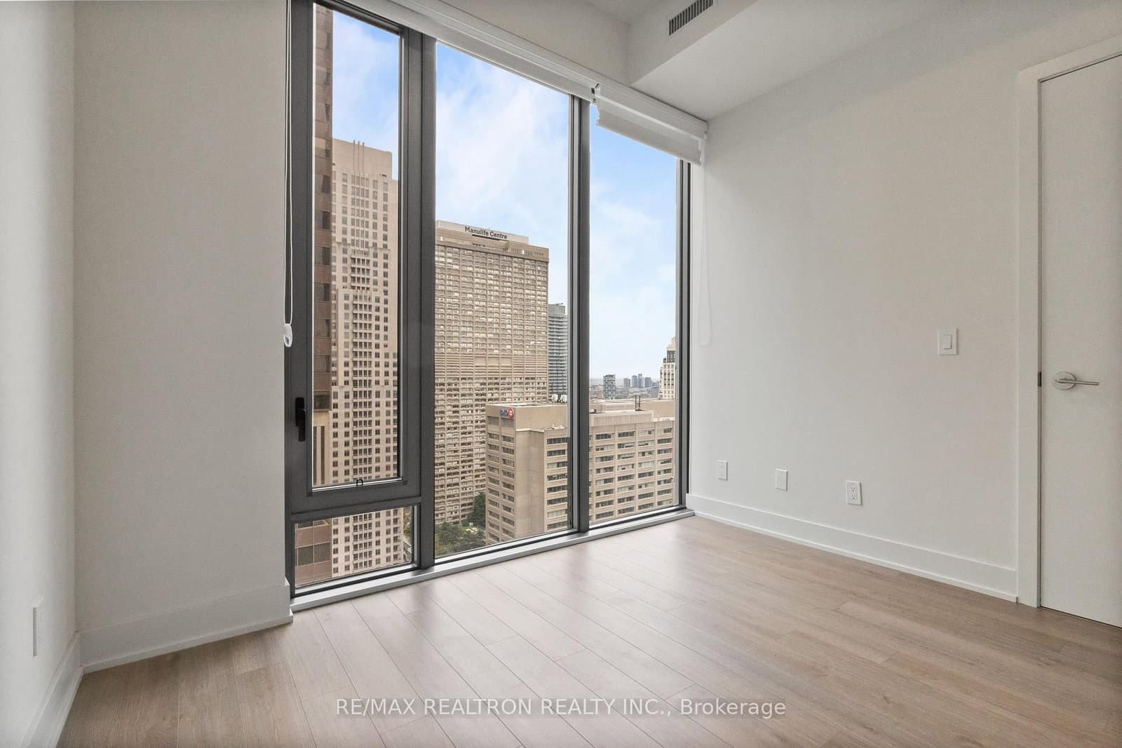 8 Cumberland Street, Unit 2704 thumbnail 13