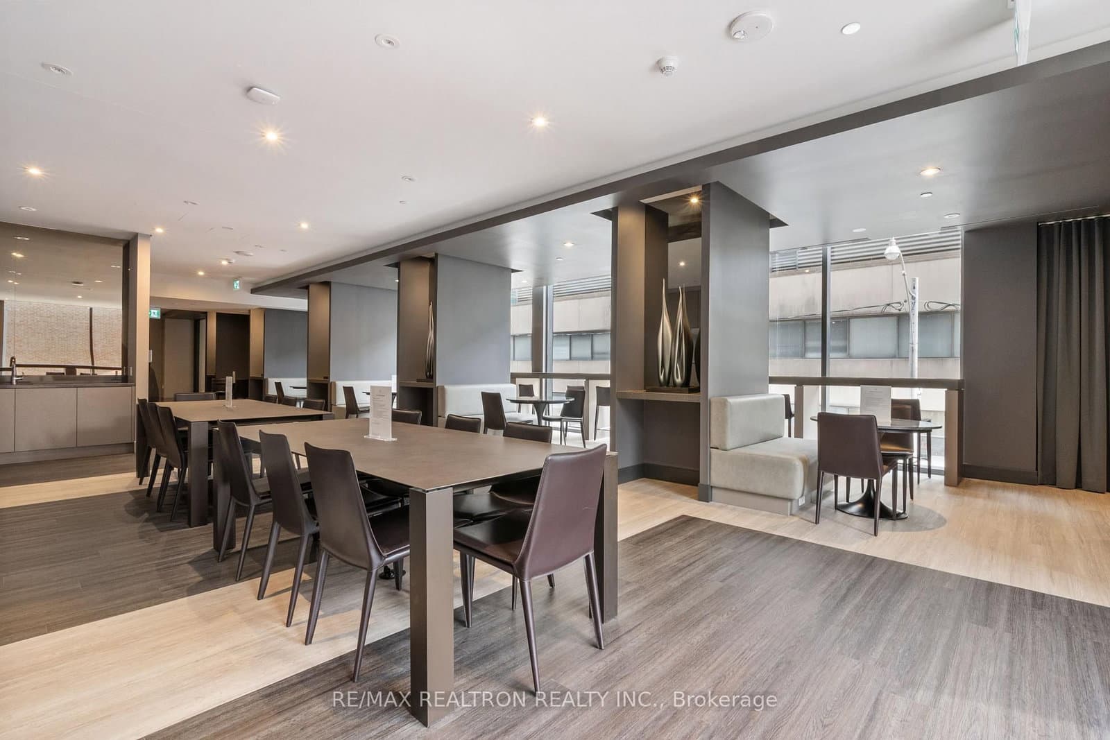 8 Cumberland Street, Unit 2704 thumbnail 21