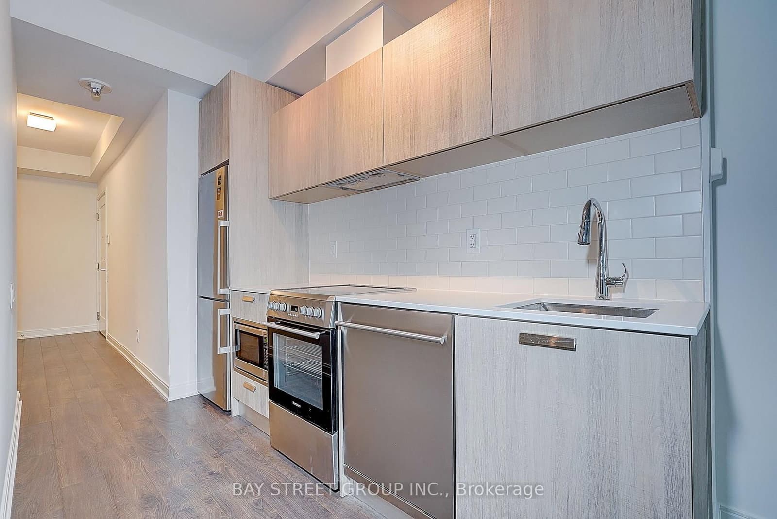 50 Charles Street E, Unit 910 thumbnail 13