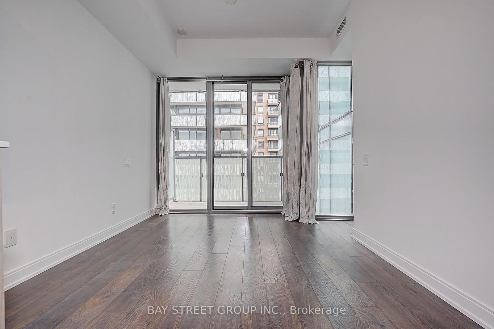 50 Charles Street E, Unit 910 thumbnail 16