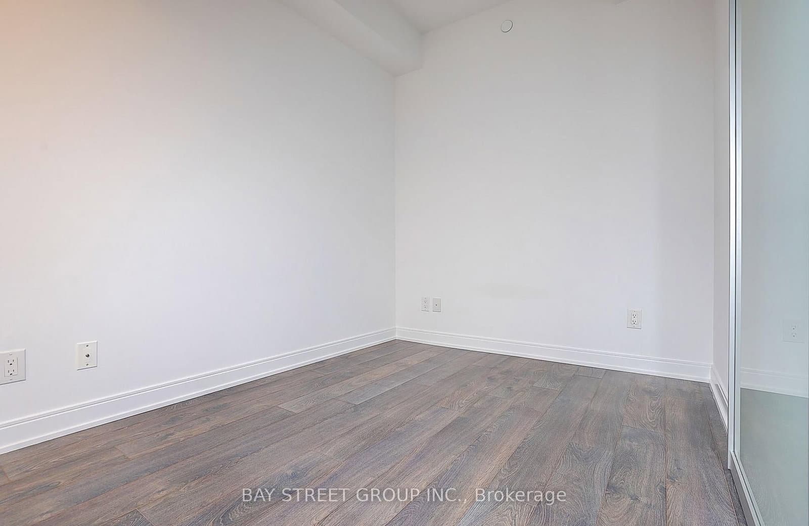 50 Charles Street E, Unit 910 thumbnail 18