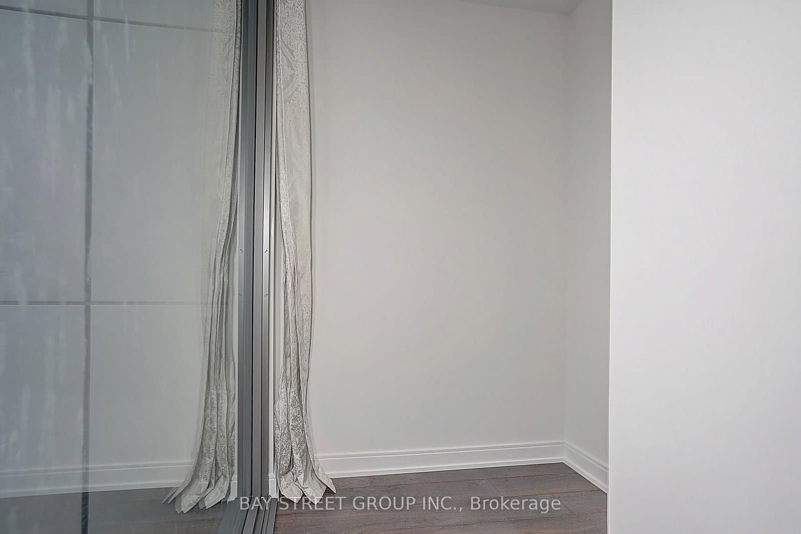 50 Charles Street E, Unit 910 thumbnail 23