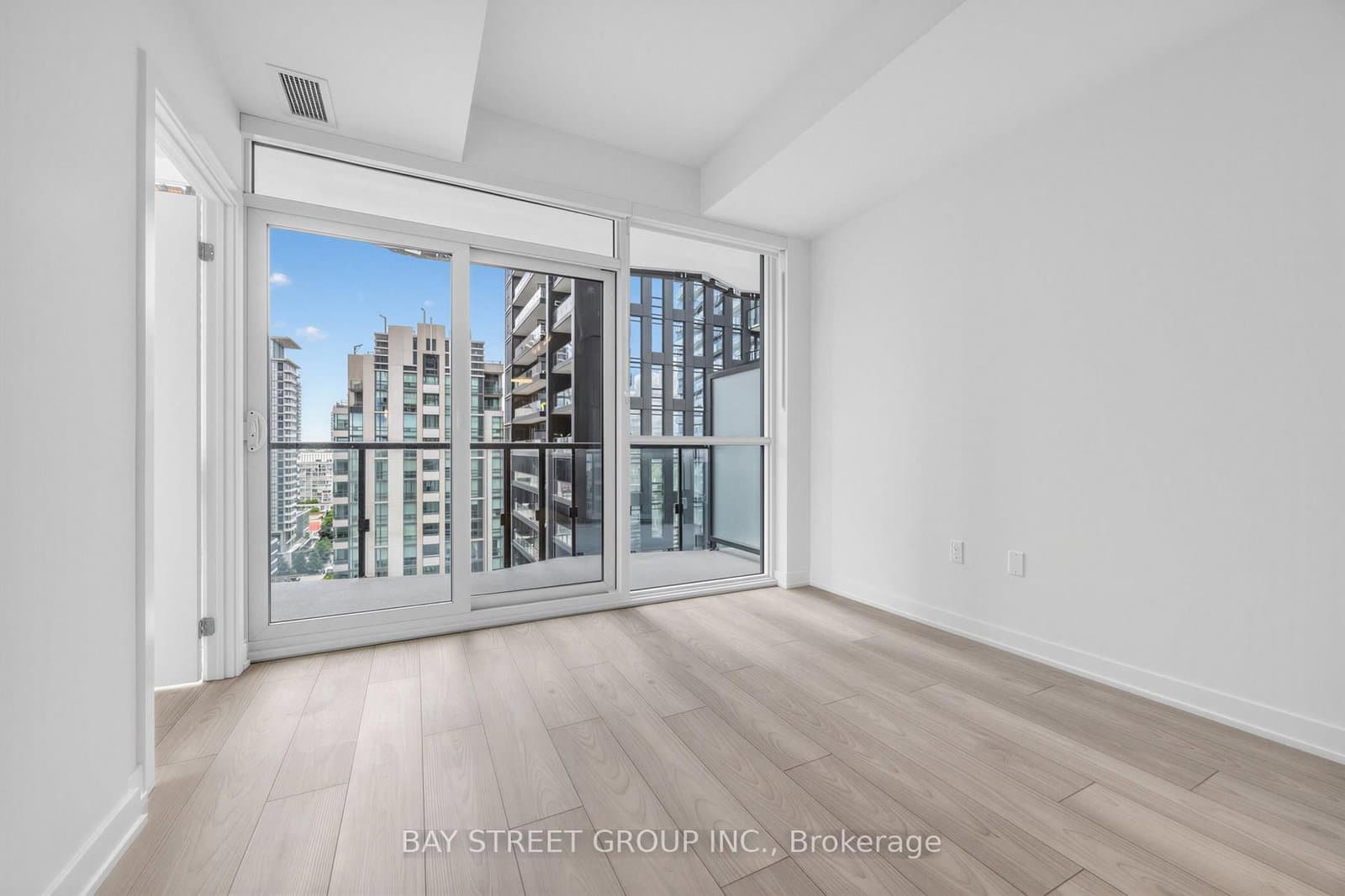110 Broadway Avenue, Unit 1602 thumbnail 11