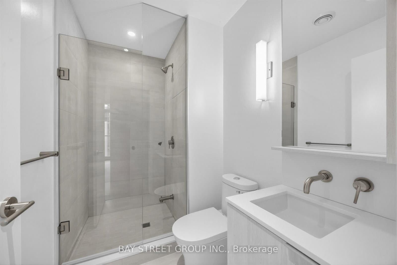 110 Broadway Avenue, Unit 1602 thumbnail 17