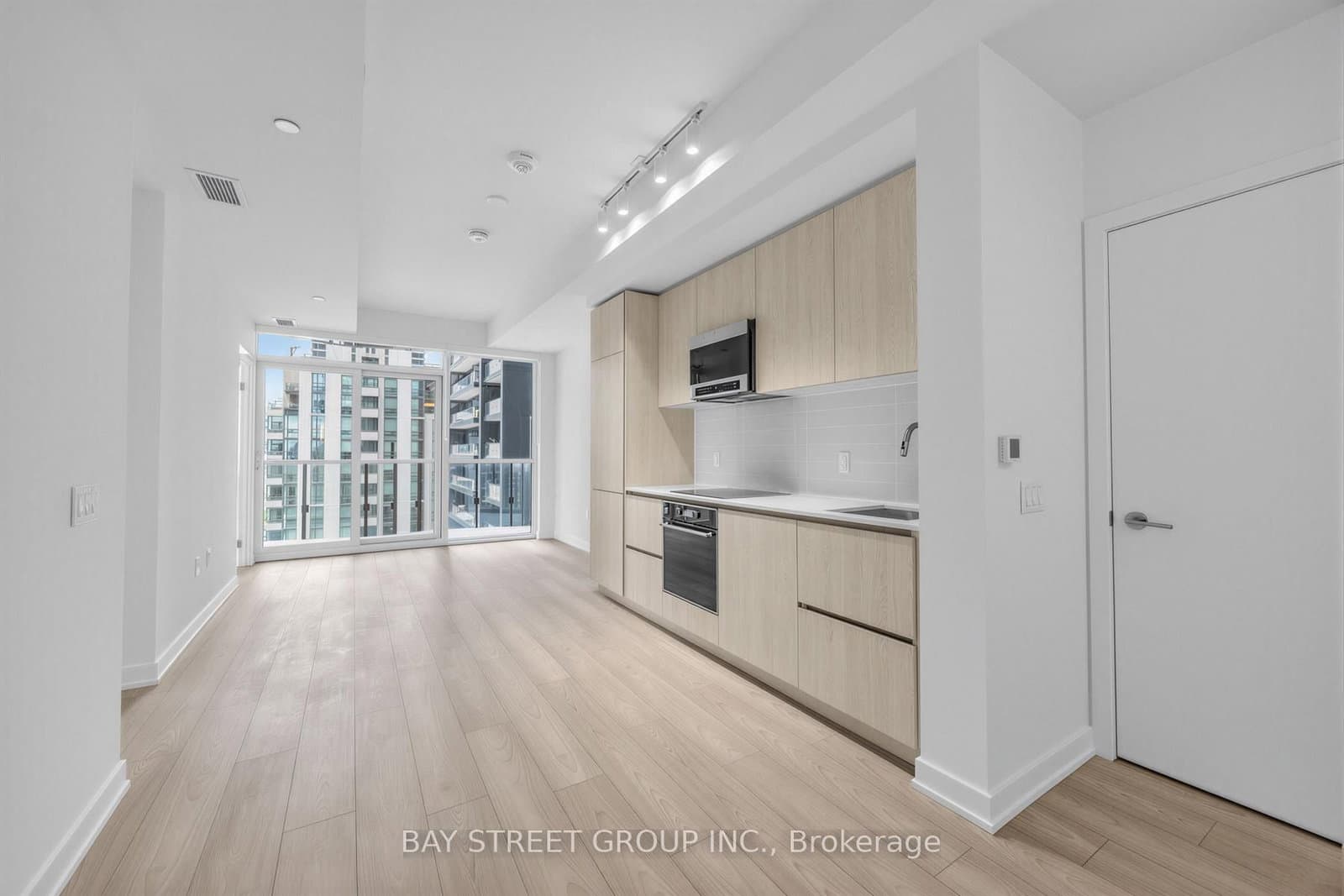 110 Broadway Avenue, Unit 1602 thumbnail 7