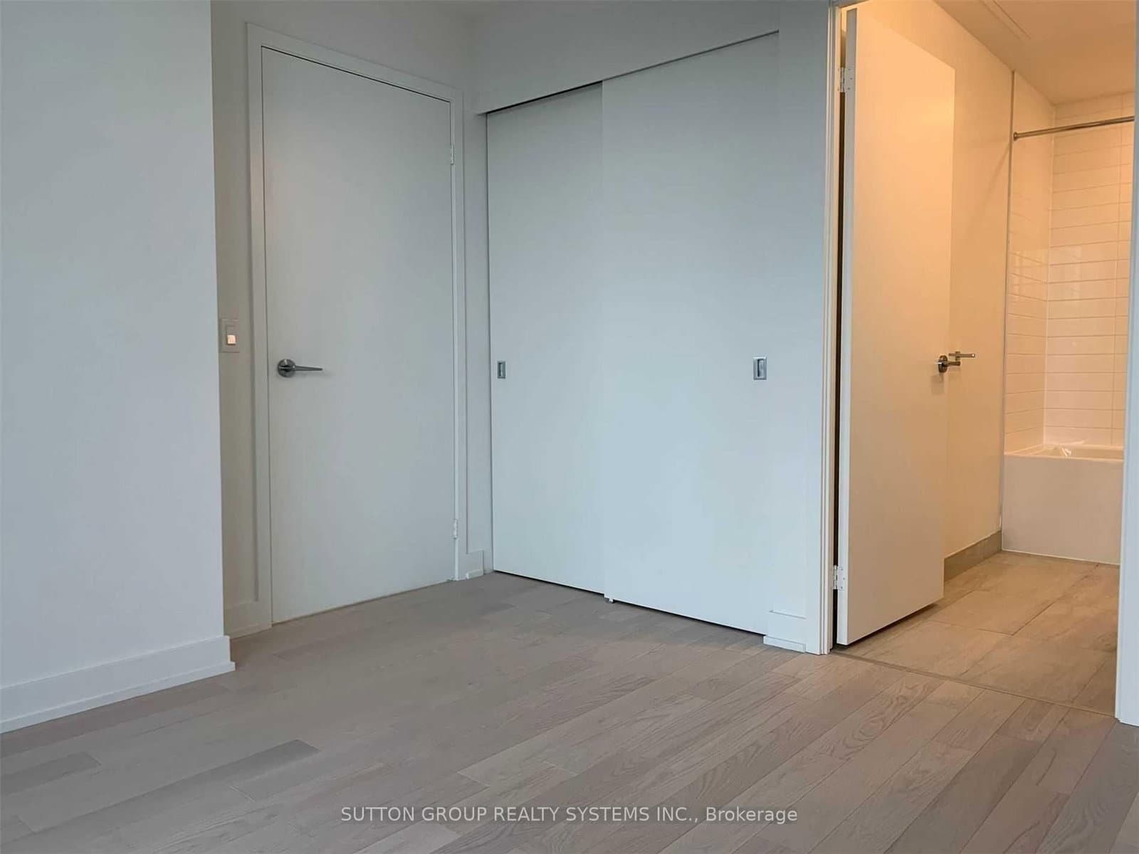 25 Richmond Street E, Unit 2305 thumbnail 15