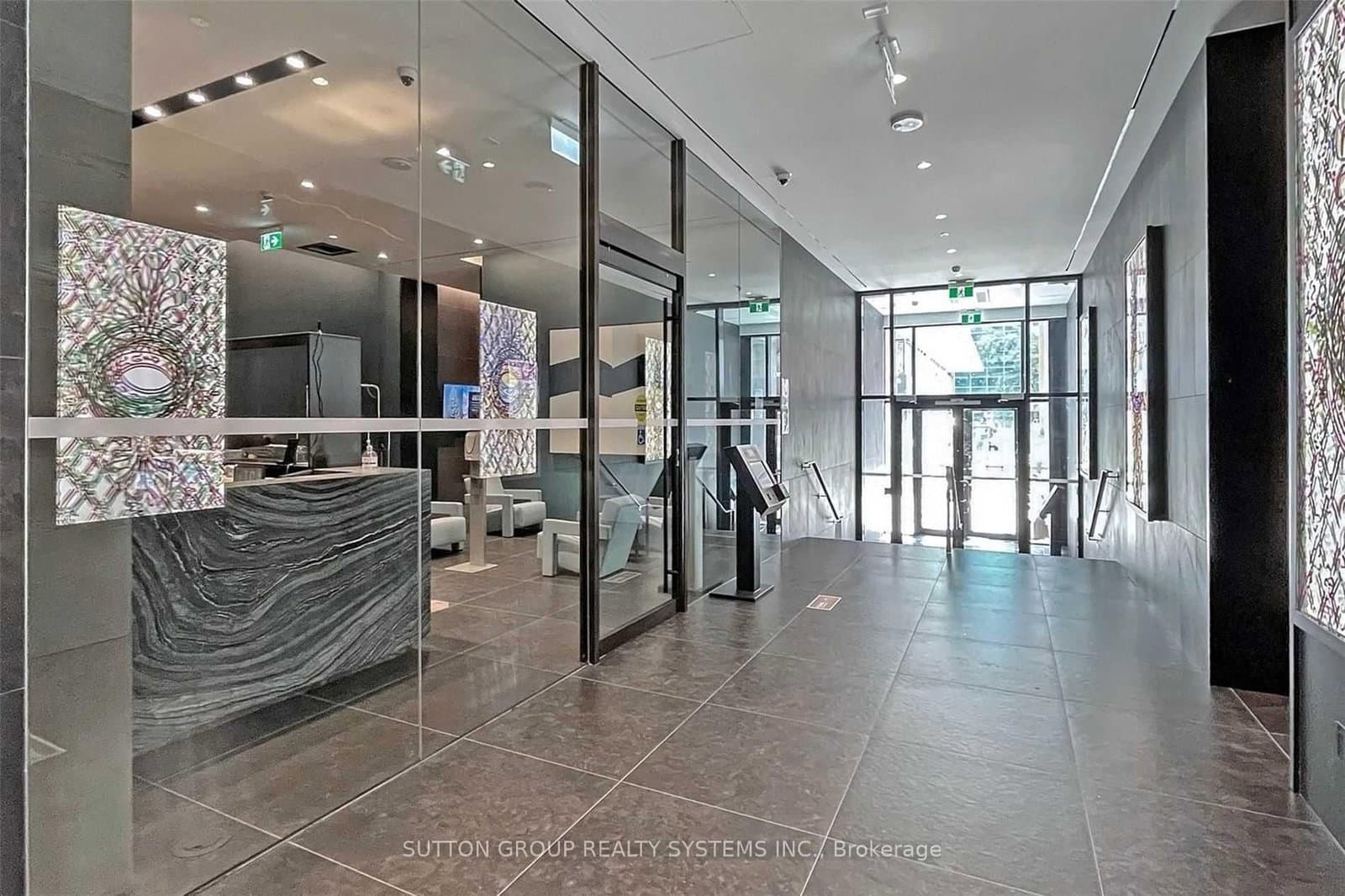 25 Richmond Street E, Unit 2305 thumbnail 2