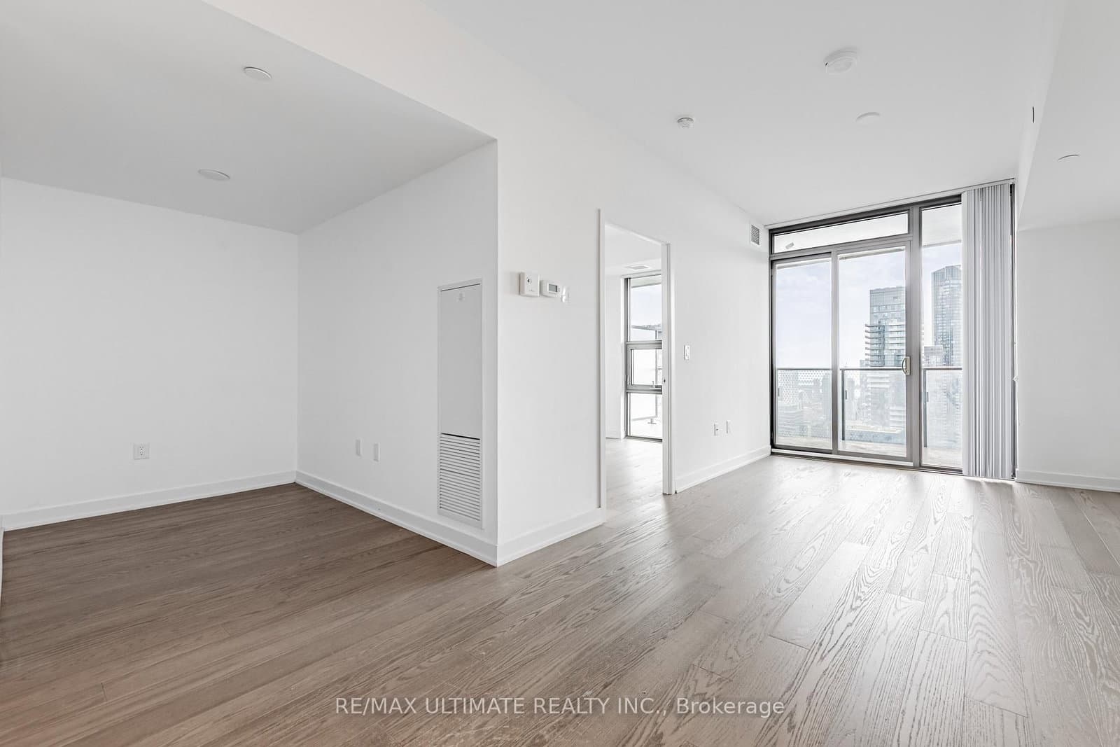 11 Wellesley Street W, Unit 5003 thumbnail 13