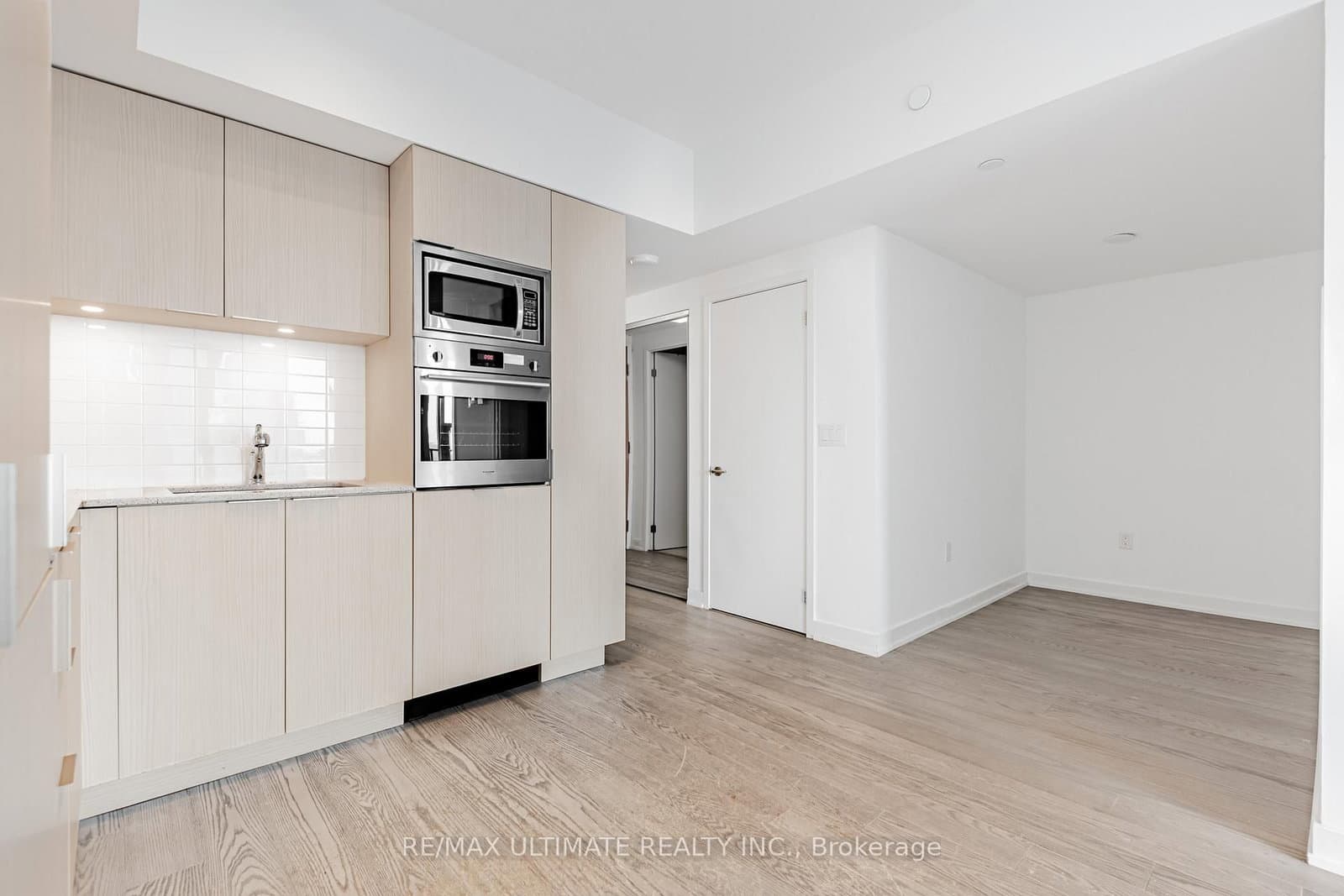 11 Wellesley Street W, Unit 5003 thumbnail 6
