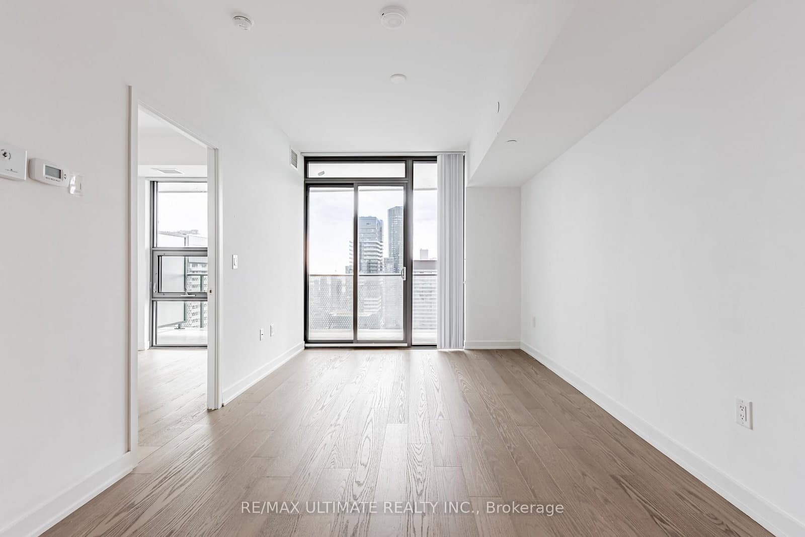 11 Wellesley Street W, Unit 5003 thumbnail 7