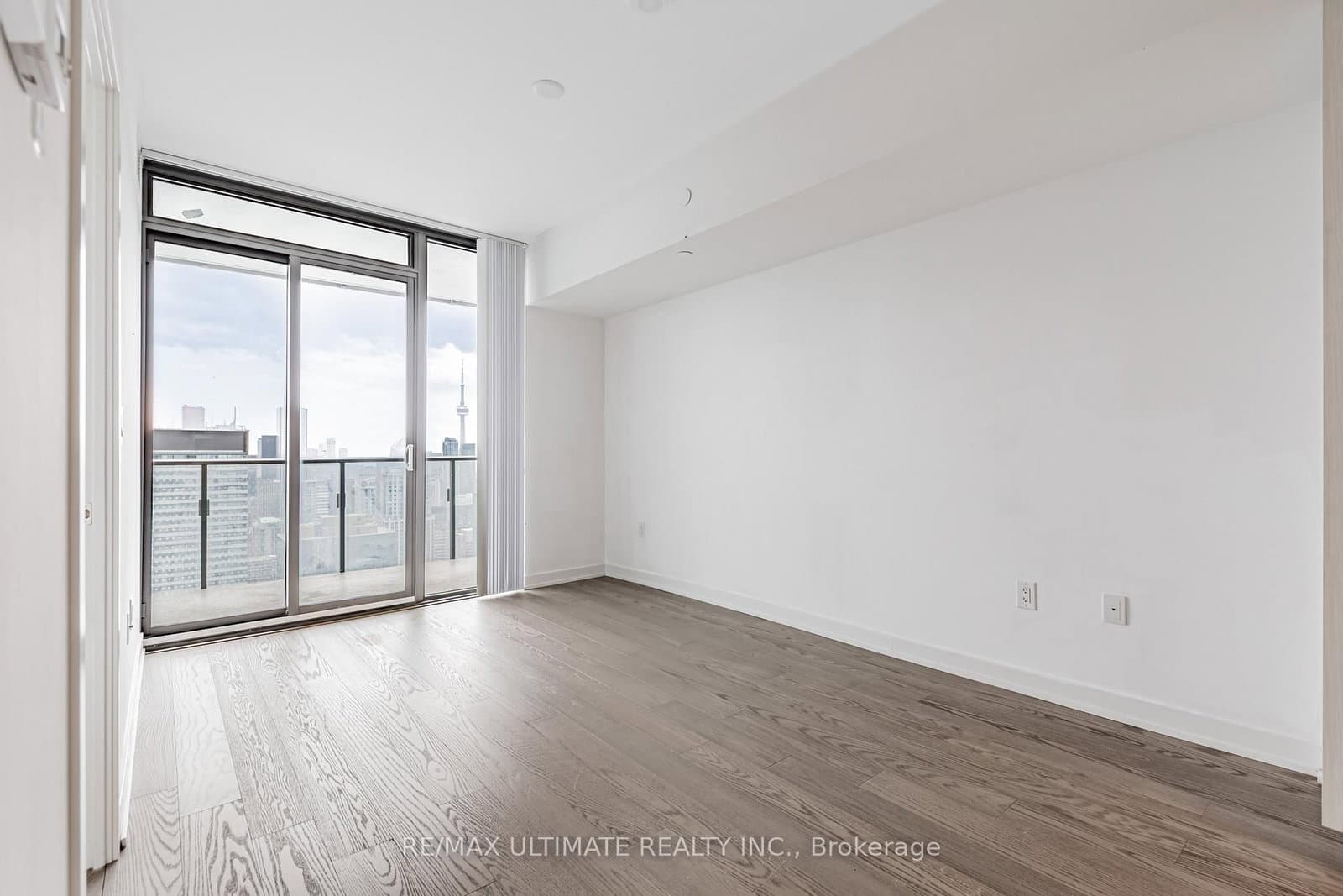 11 Wellesley Street W, Unit 5003 thumbnail 8