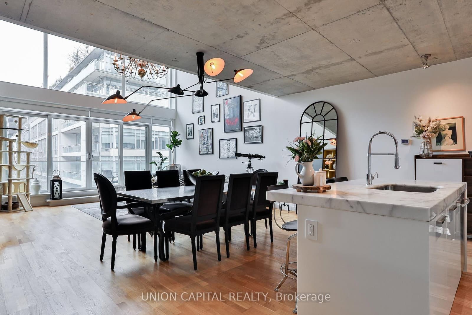 75 Portland Street, Unit 504 thumbnail 14