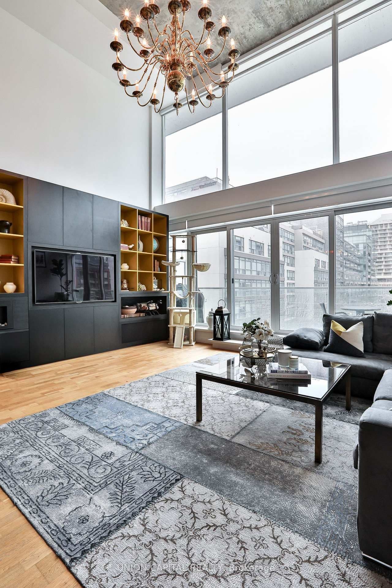 75 Portland Street, Unit 504 thumbnail 17