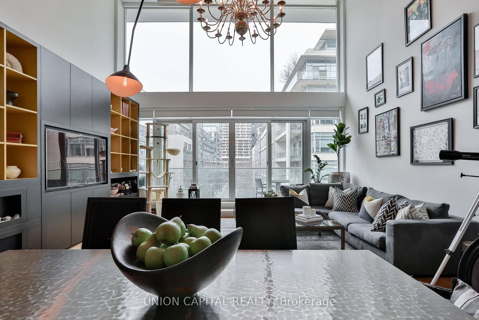 75 Portland Street, Unit 504 thumbnail 18