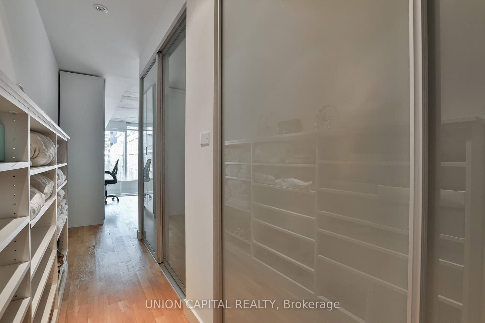 75 Portland Street, Unit 504 thumbnail 33