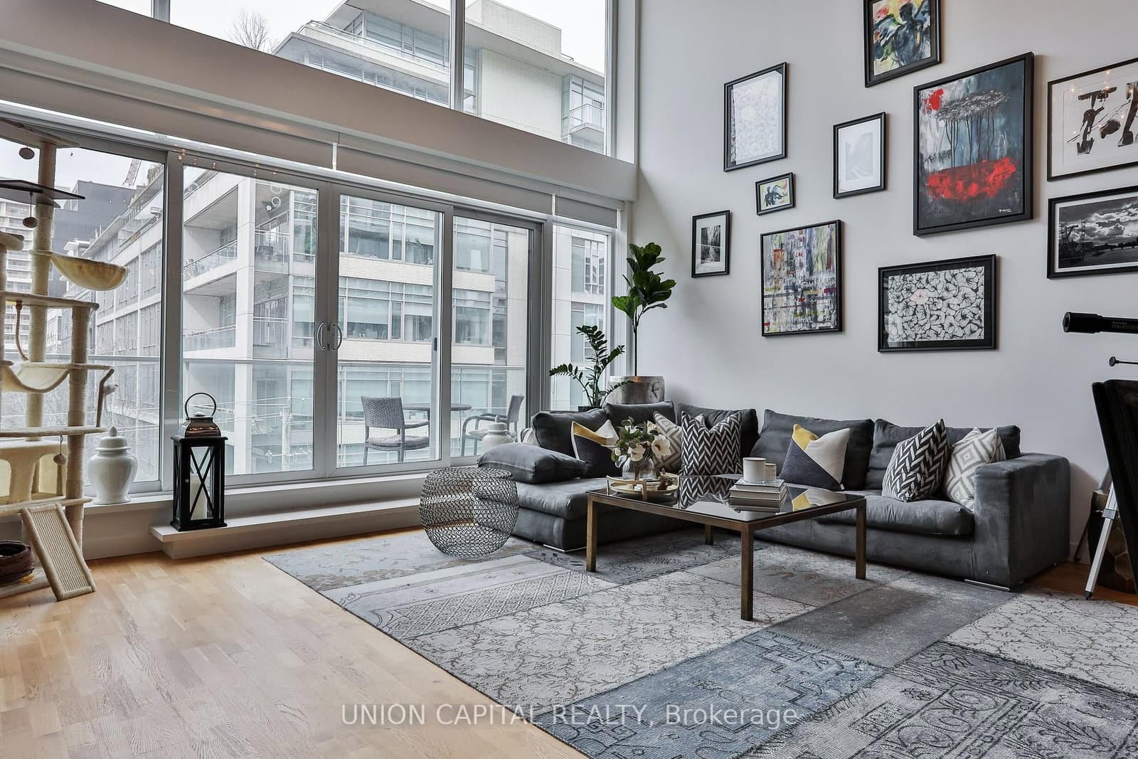 75 Portland Street, Unit 504 thumbnail 6