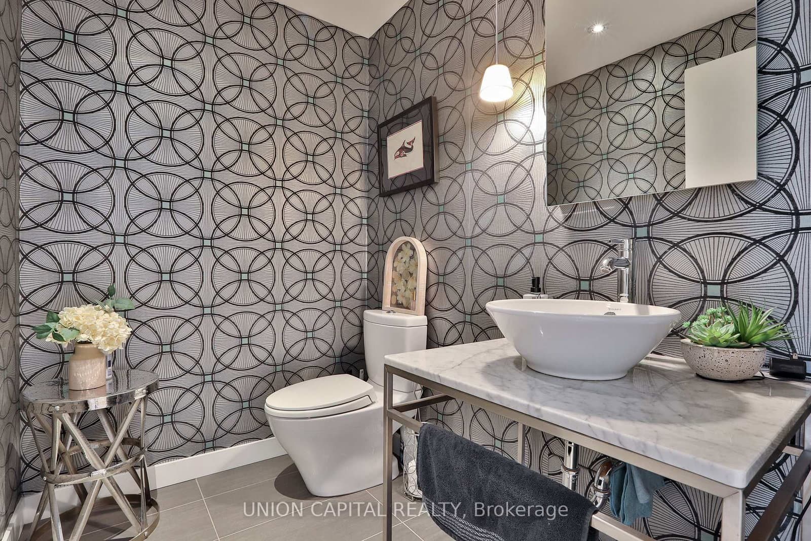 75 Portland Street, Unit 504 thumbnail 8
