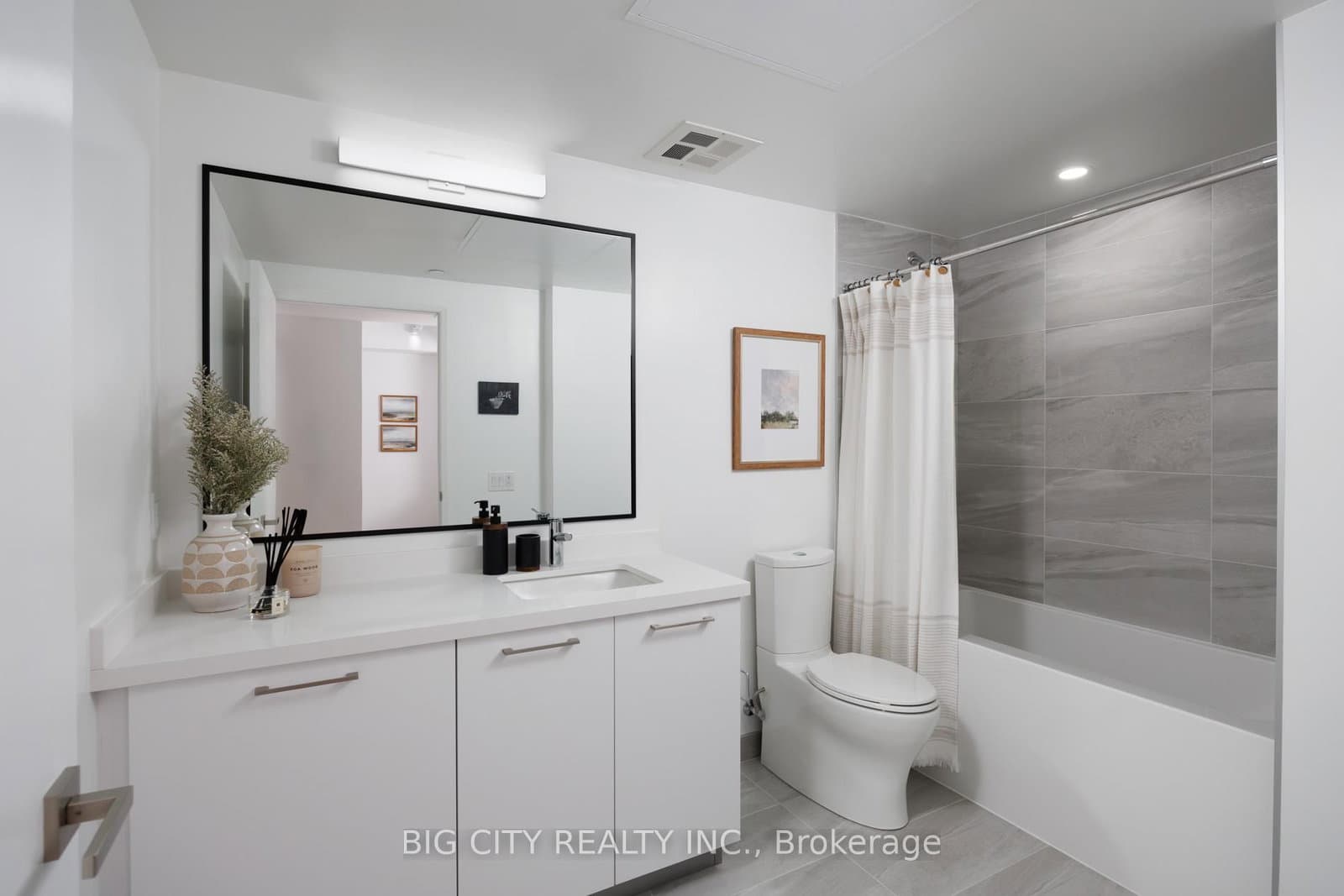 36 Brentcliffe Road, Unit 1403 thumbnail 13