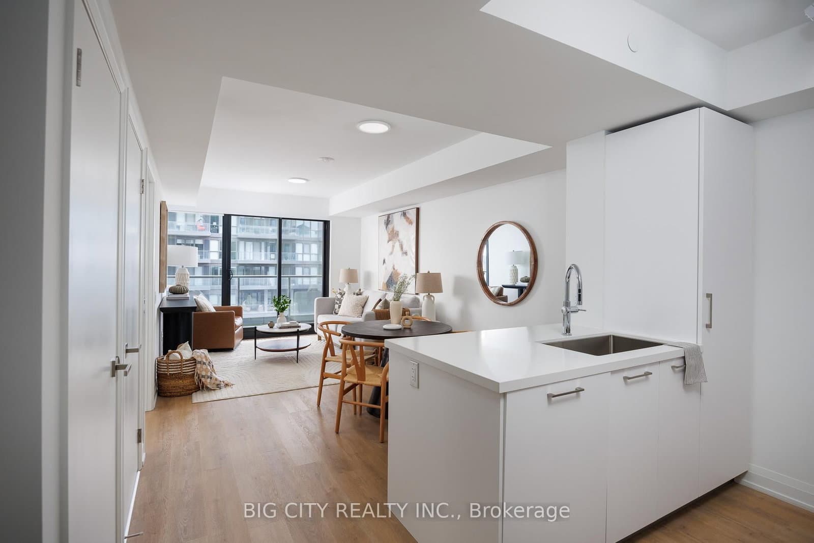 36 Brentcliffe Road, Unit 1403 thumbnail 2