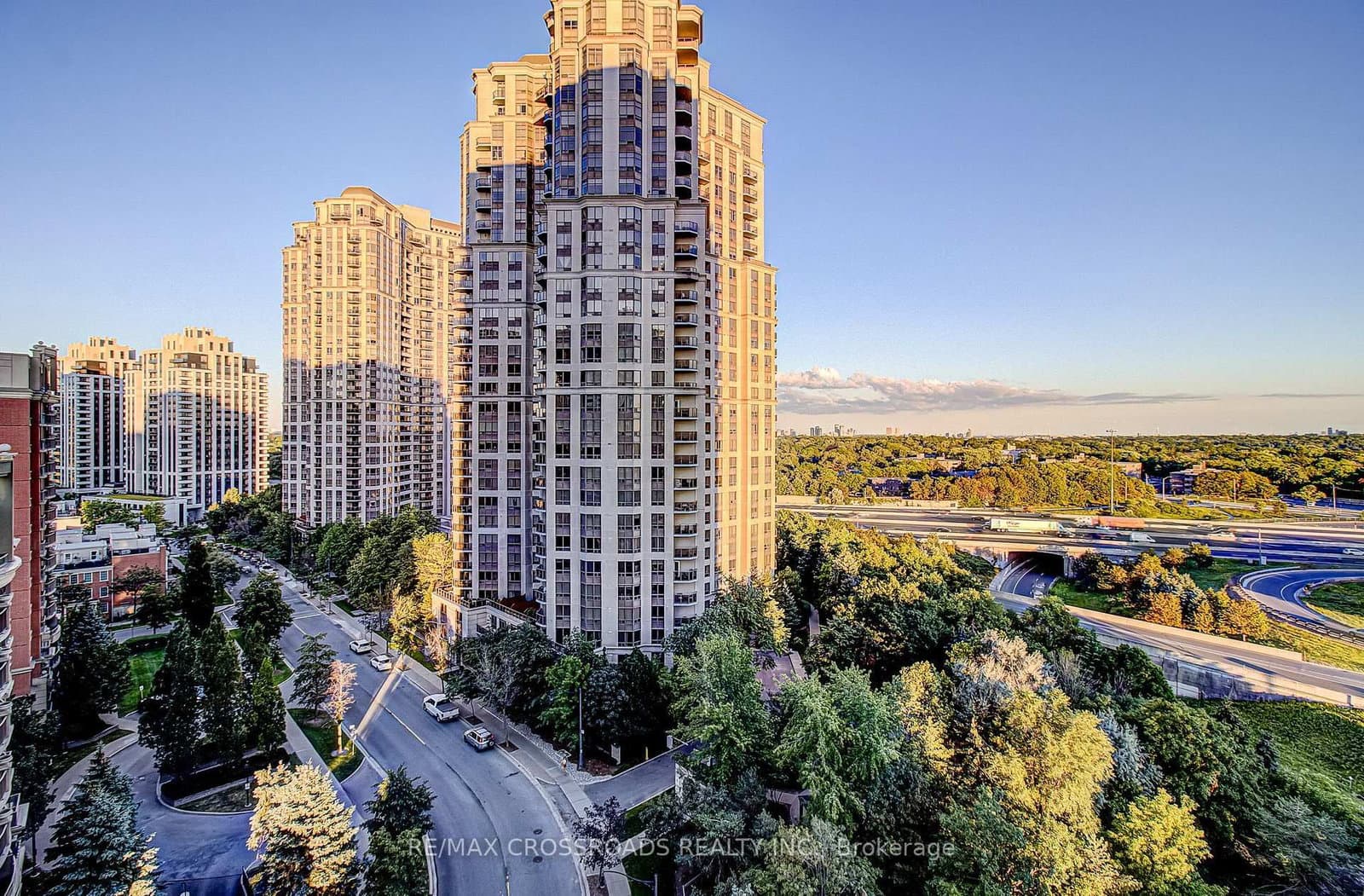 30 Harrison Garden Boulevard, Unit 1512 - Image 1