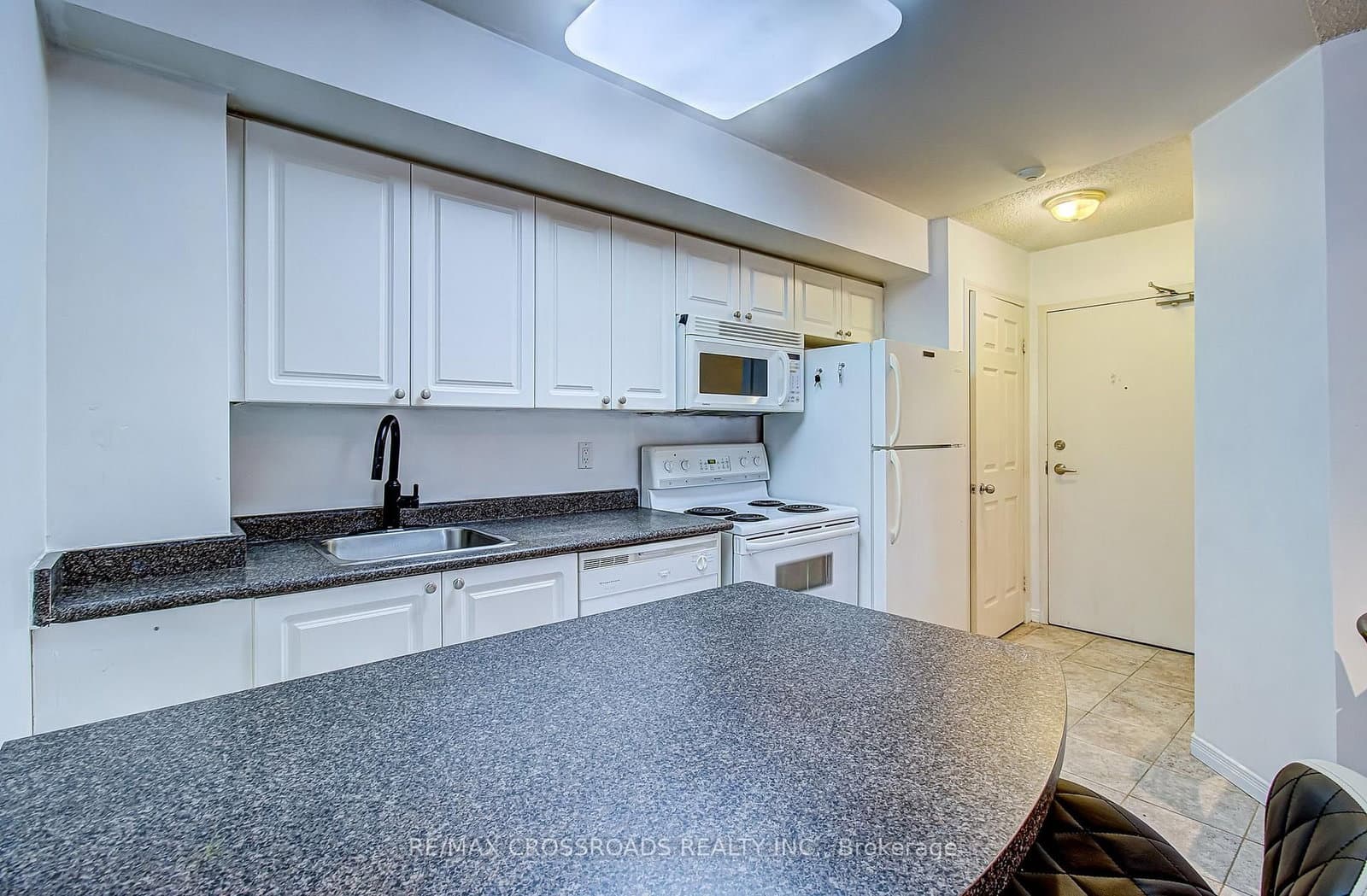 30 Harrison Garden Boulevard, Unit 1512 thumbnail 23