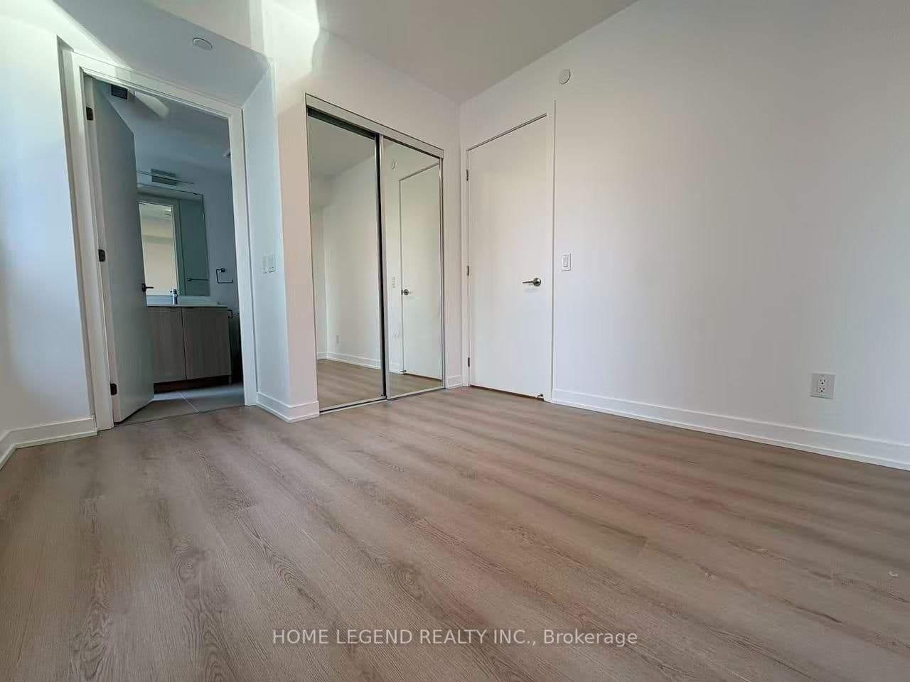 100 Queen Street E, Unit 2115 thumbnail 8