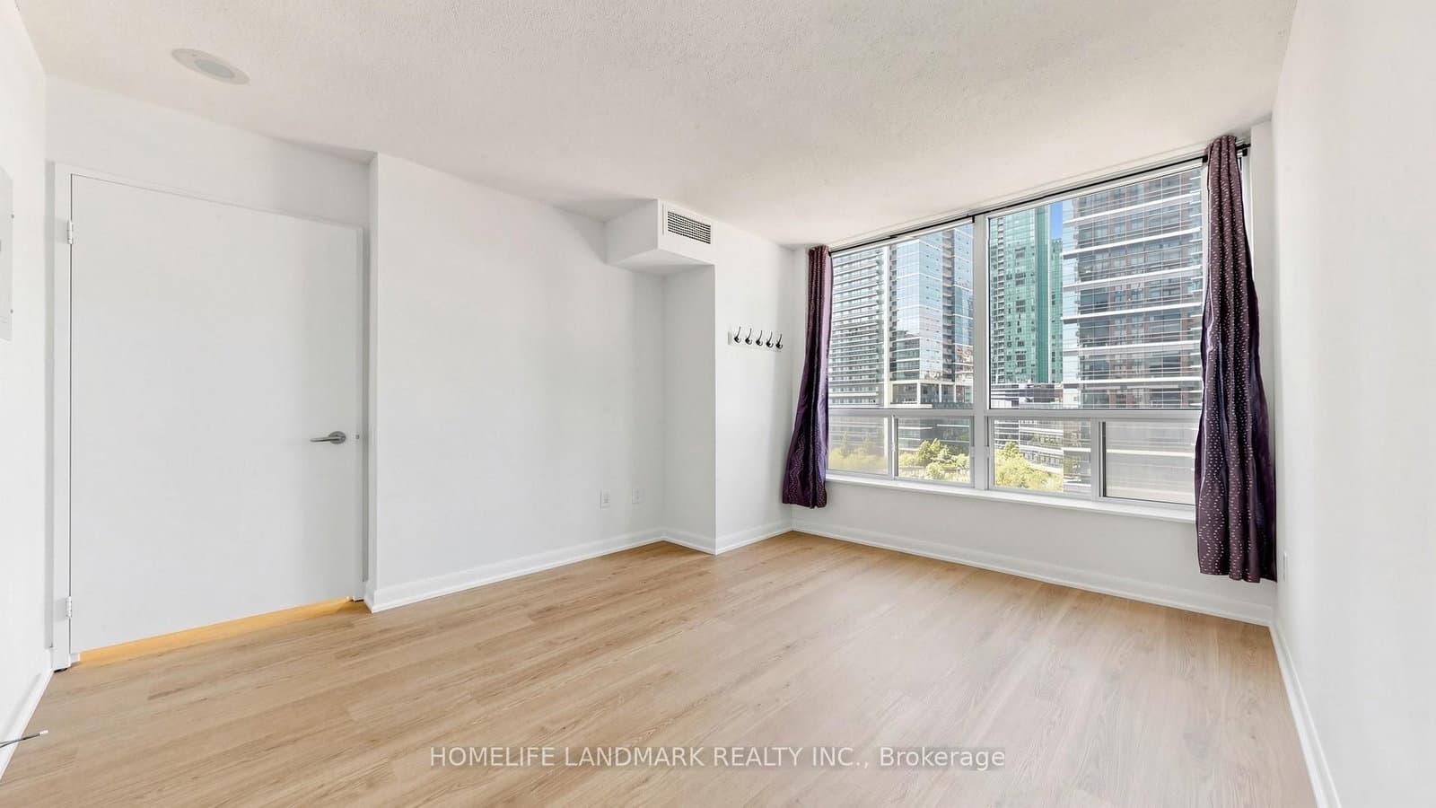 33 Sheppard Avenue E, Unit 1105 thumbnail 17