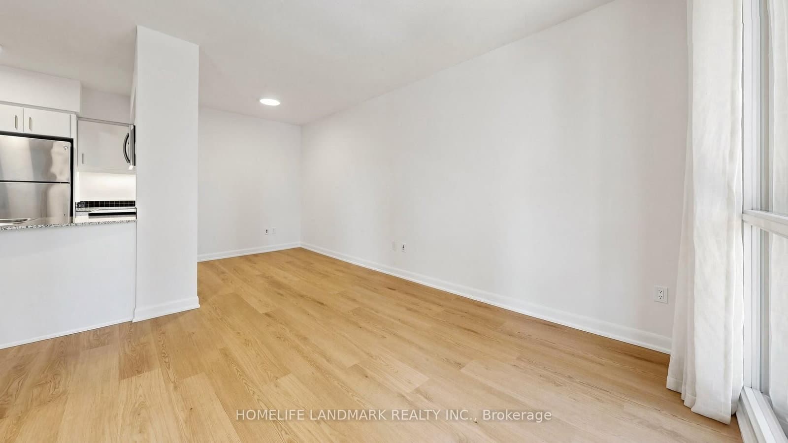 33 Sheppard Avenue E, Unit 1105 thumbnail 9