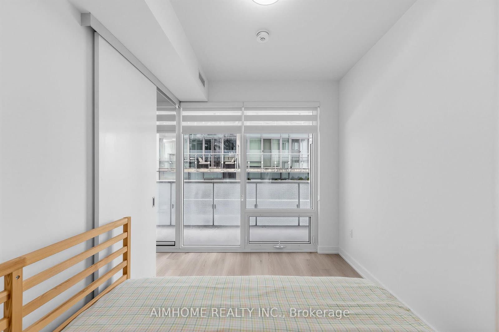 15 Queens Quay E, Unit 409 thumbnail 11