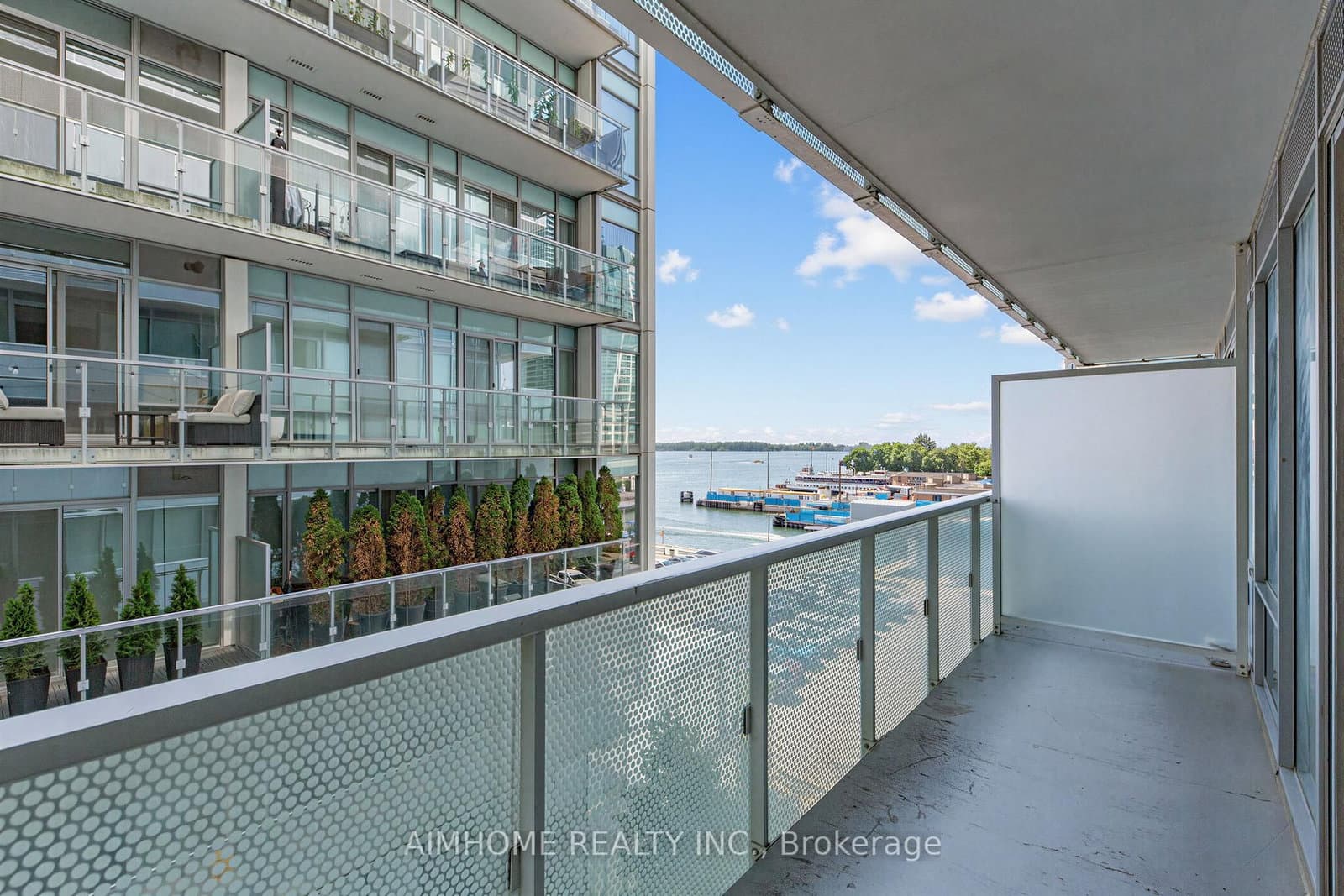15 Queens Quay E, Unit 409 thumbnail 15