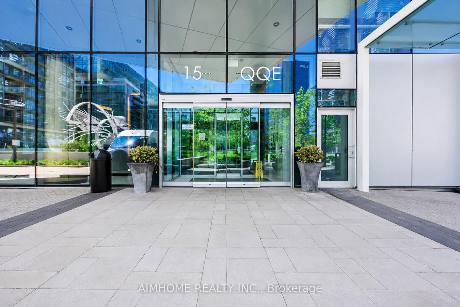 15 Queens Quay E, Unit 409 thumbnail 2