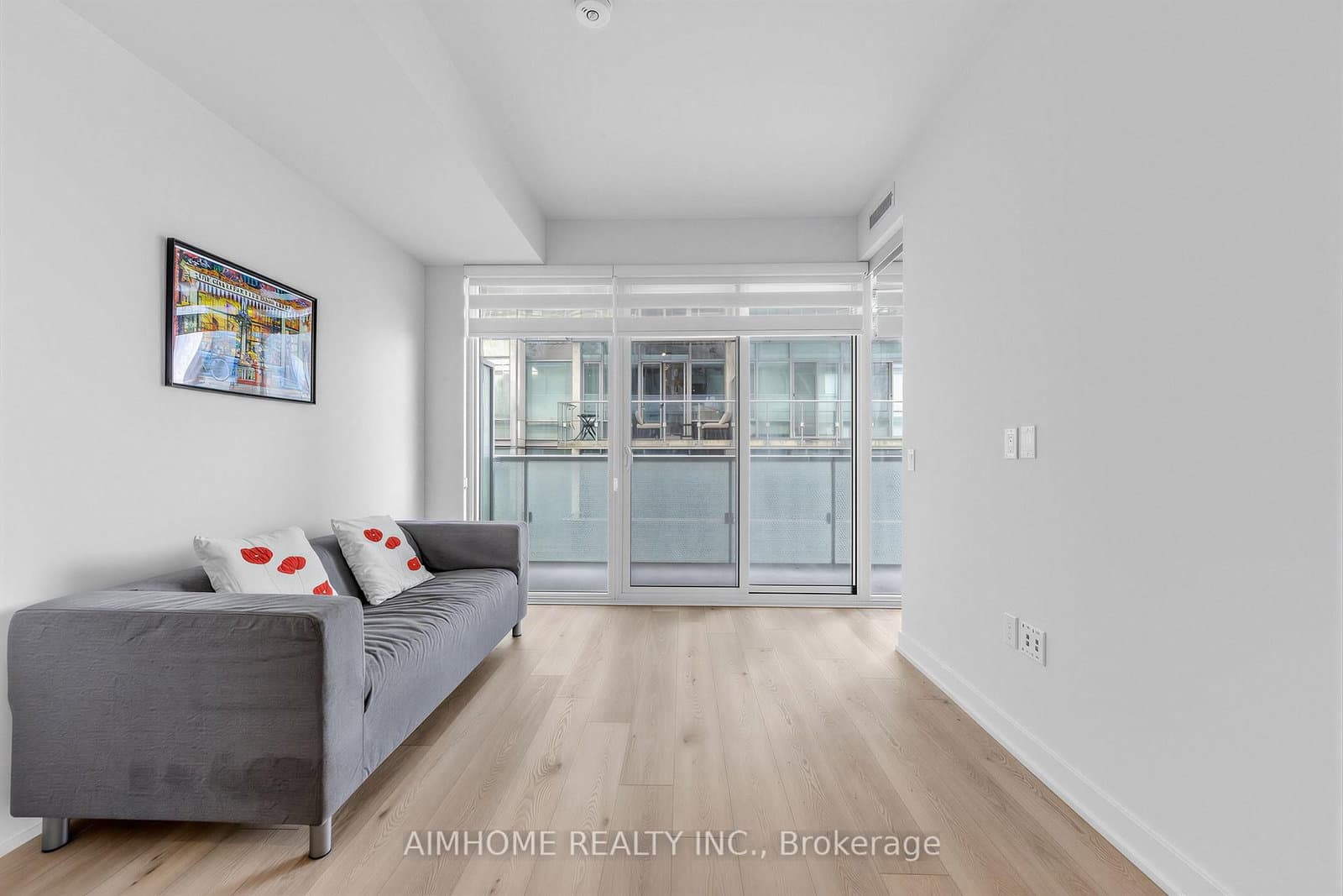 15 Queens Quay E, Unit 409 thumbnail 7