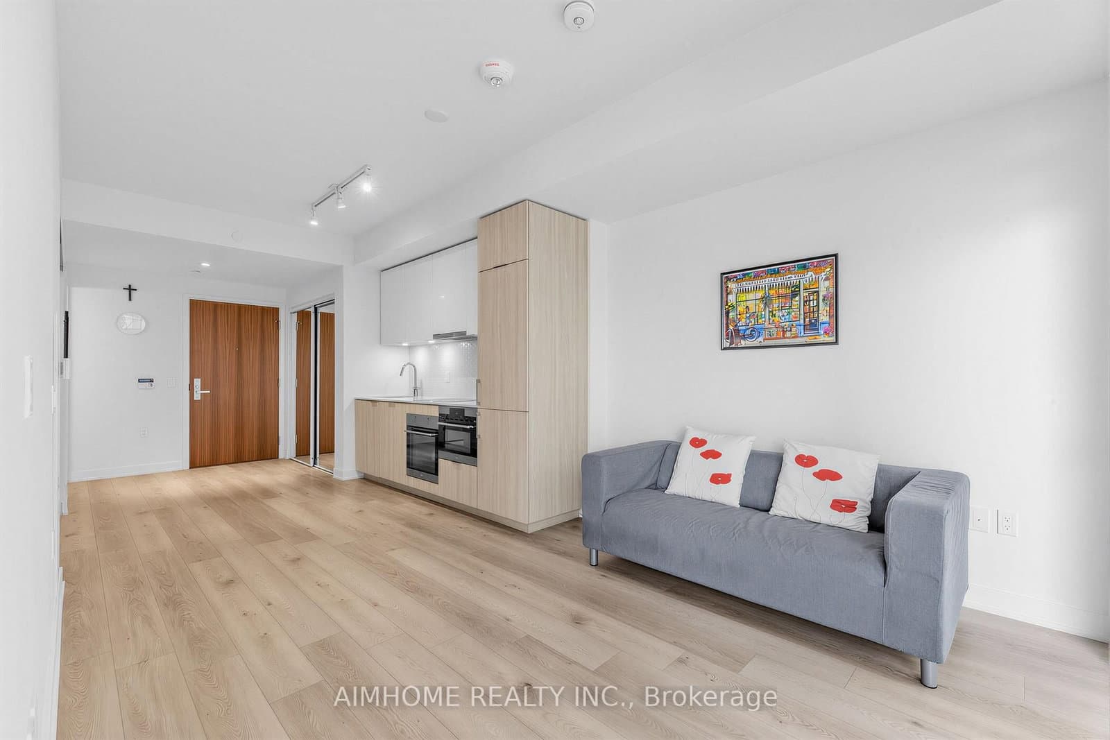 15 Queens Quay E, Unit 409 thumbnail 9