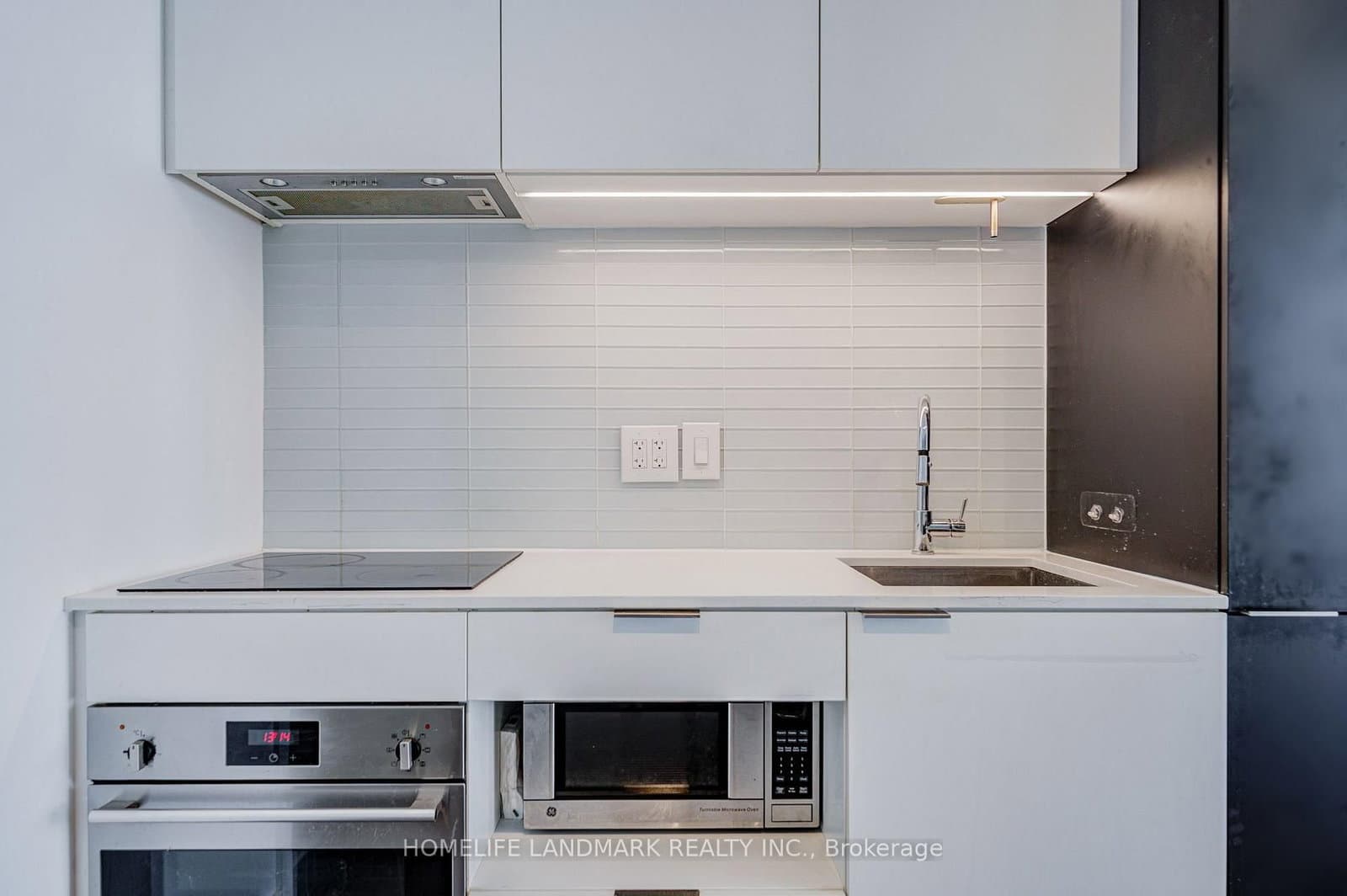 33 Helendale Avenue, Unit 601 thumbnail 10