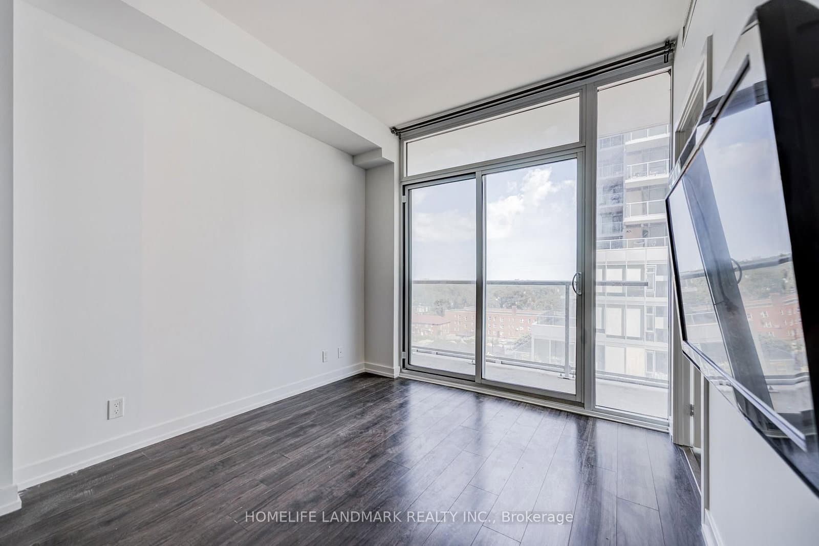 33 Helendale Avenue, Unit 601 thumbnail 17