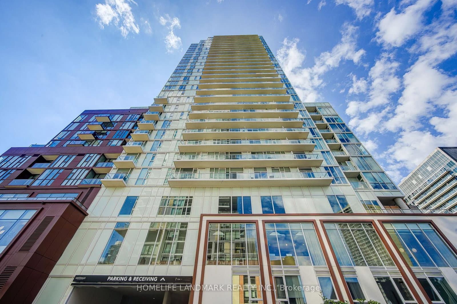 33 Helendale Avenue, Unit 601 thumbnail 3