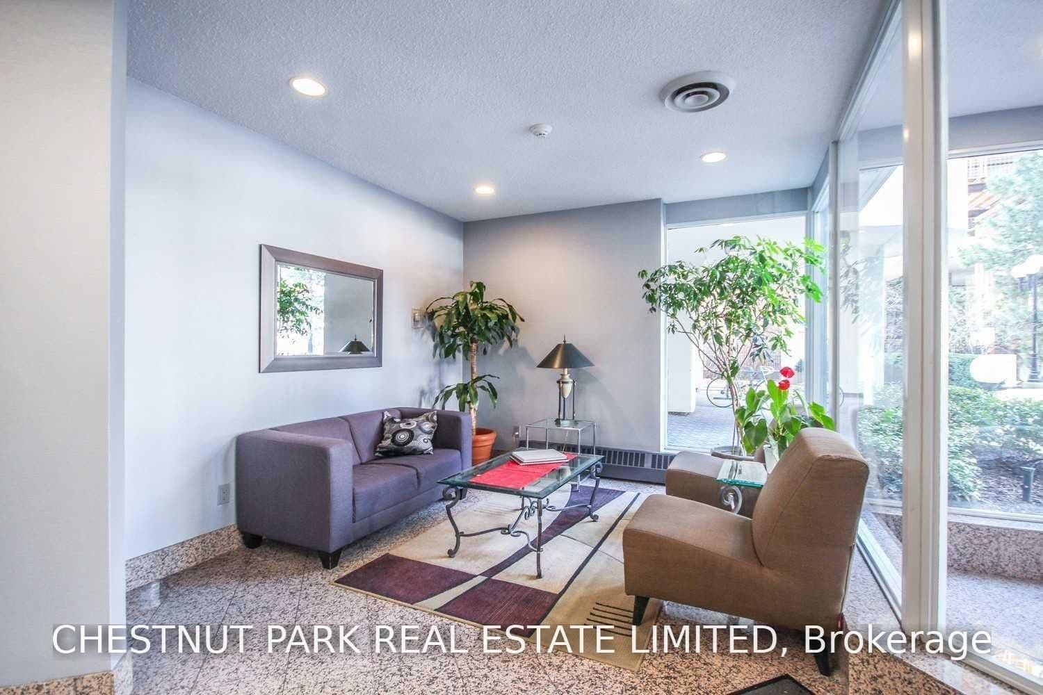25 Maitland Street, Unit 1007 thumbnail 3