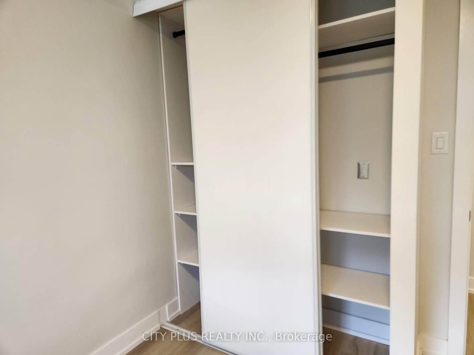 3547 Bathurst Street, Unit 2 thumbnail 10