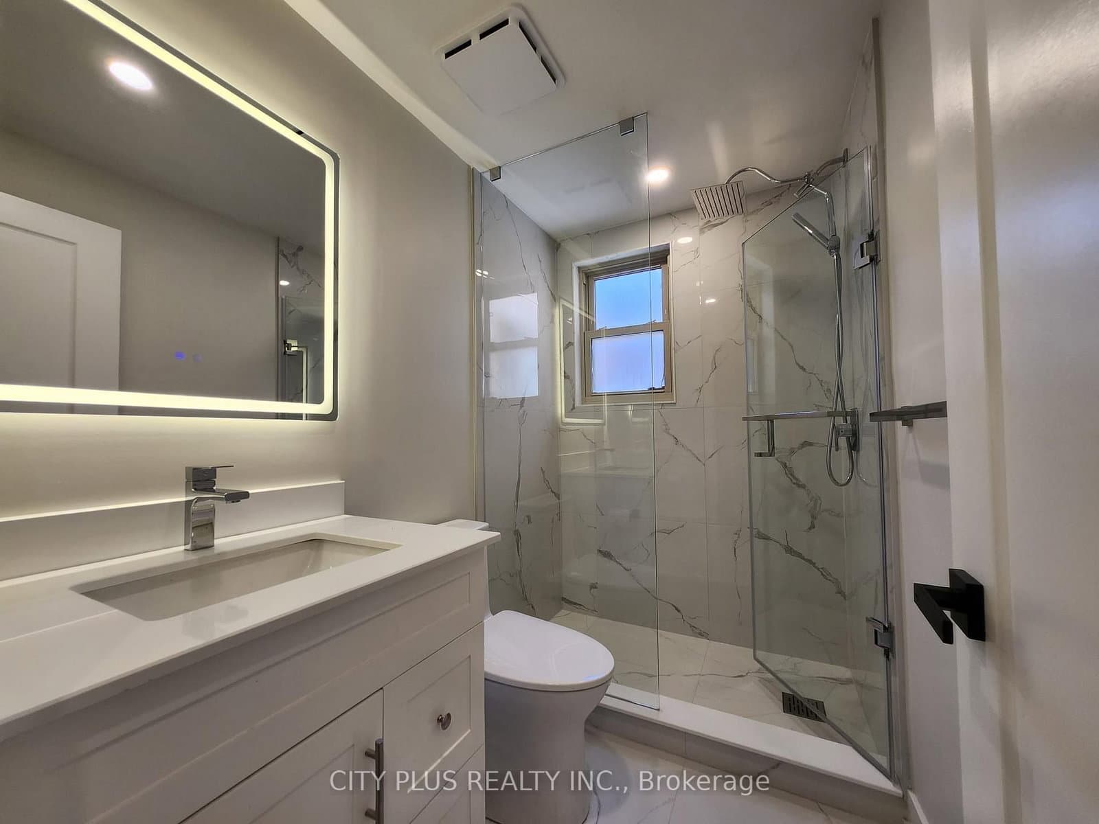 3547 Bathurst Street, Unit 2 thumbnail 11